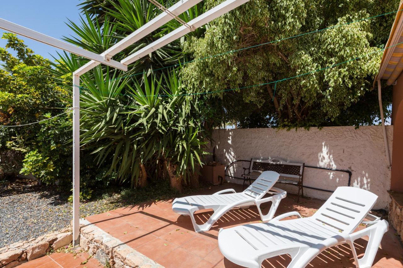 Home2Book Quiet Villa With Private Pool Triquivijate Exterior foto